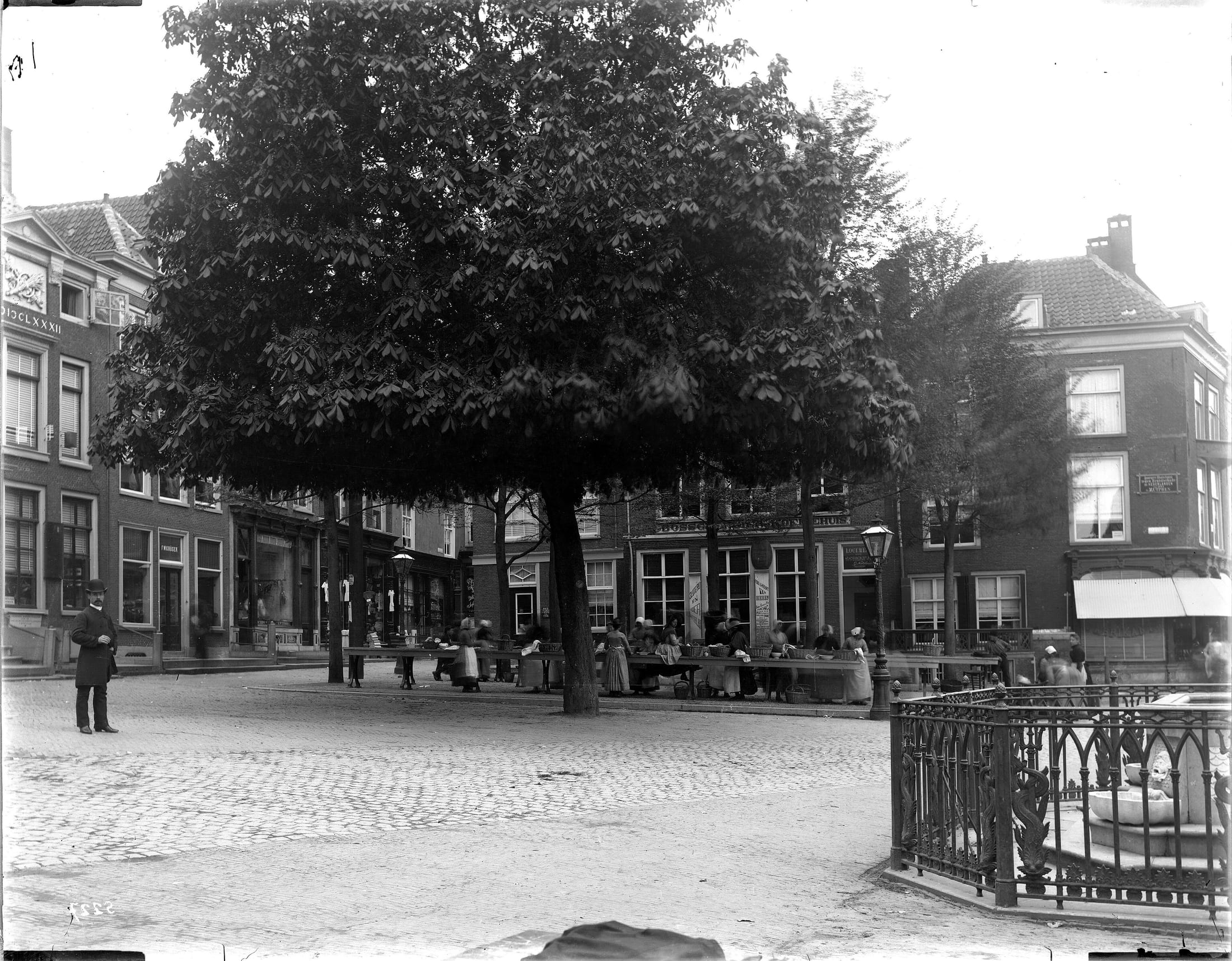 Markttage in Leiden: Mittwoch, Samstag und Schaapsvishandel · Leiden